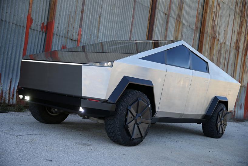 Tesla Cybertruck Fifty 50